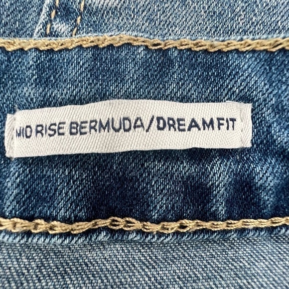 YMI Dream Fit Mid Rise Bermuda Cut Off Distressed Denim Jean Shorts Size 3 Women - Picture 4 of 8